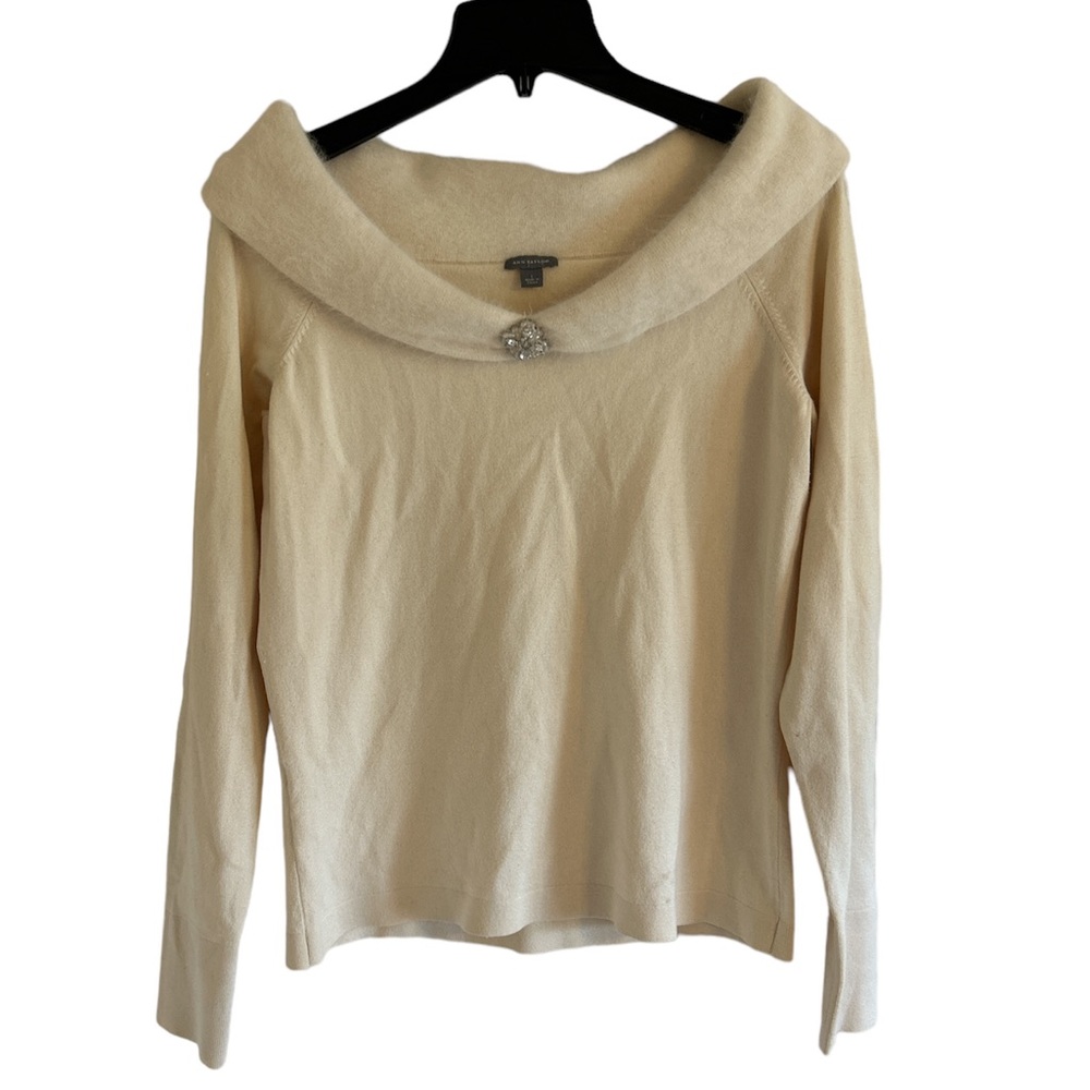 Ann Taylor silk and cashmere blend long sleeve cream size large sweater